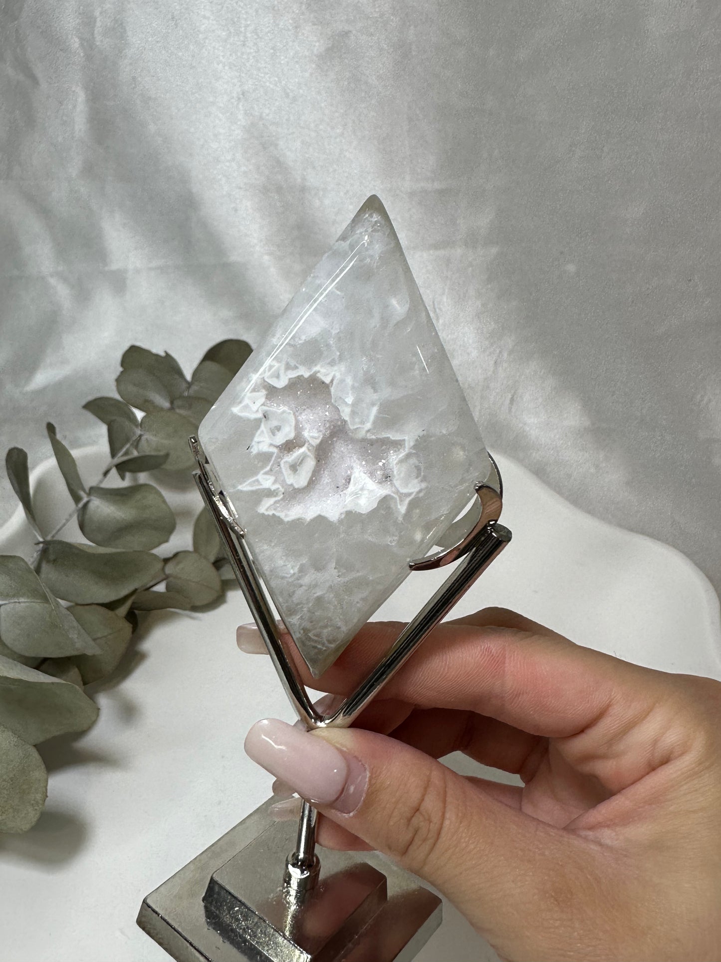 Druzy Agate Rhombus on Stand #7